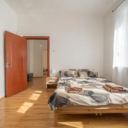 Apartman 2 Bdr Next To The National Stadium Szófia