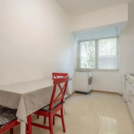 شقة 2 Bdr Next To The National Stadium