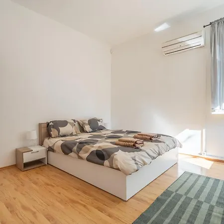 2 Bdr Next To The National Stadium Sofia