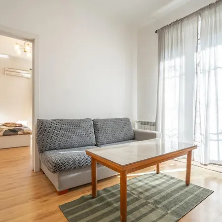 Appartement 2 Bdr Next To The National Stadium *