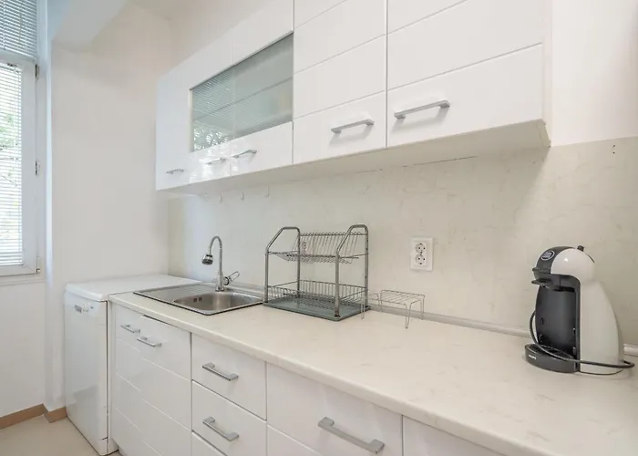 2 Bdr Next To The National Stadium *