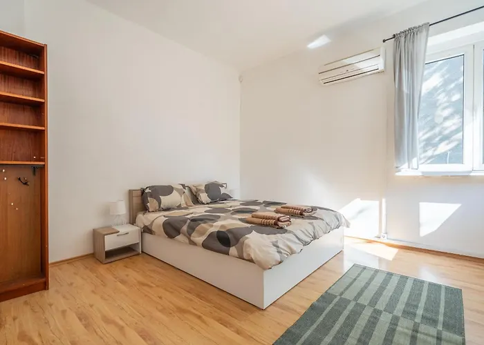 2 Bdr Next To The National Stadium Sofia