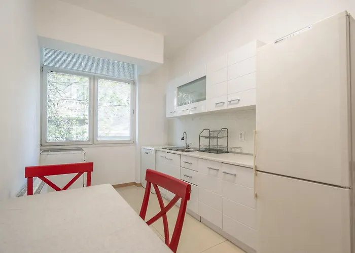 2 Bdr Next To The National Stadium Apartament Sofia