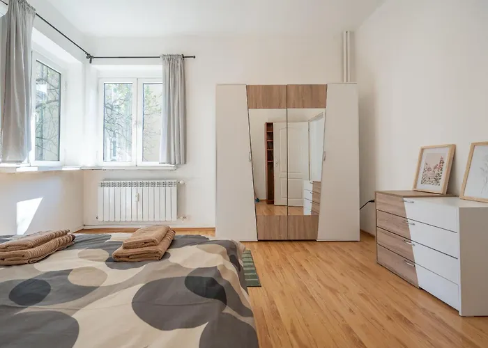 2 Bdr Next To The National Stadium Apartament