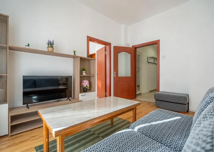 Διαμέρισμα 2 Bdr Next To The National Stadium *