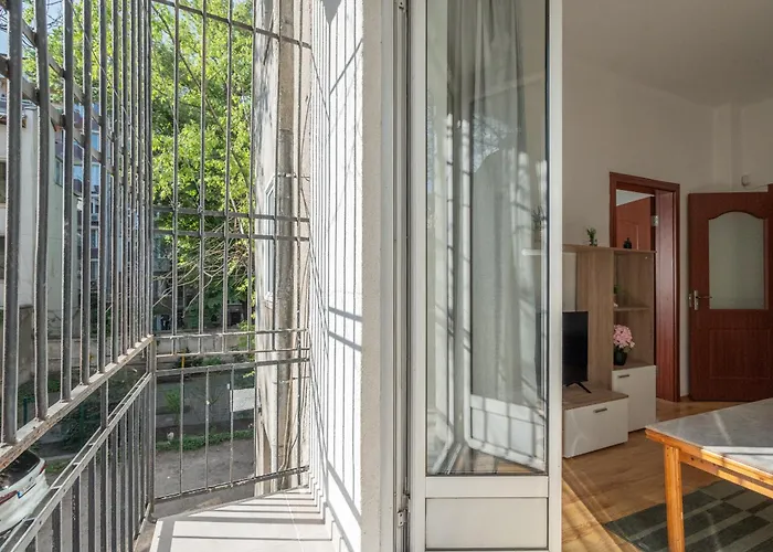 Appartamento 2 Bdr Next To The National Stadium *