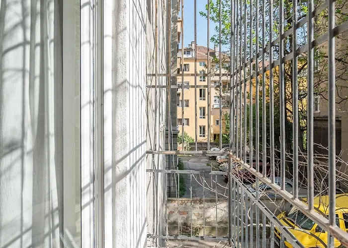 2 Bdr Next To The National Stadium Apartament