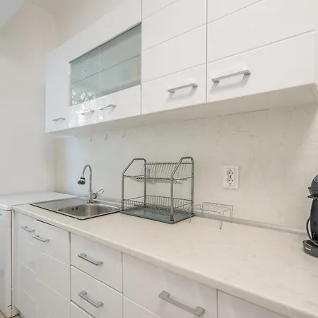 2 Bdr Next To The National Stadium *